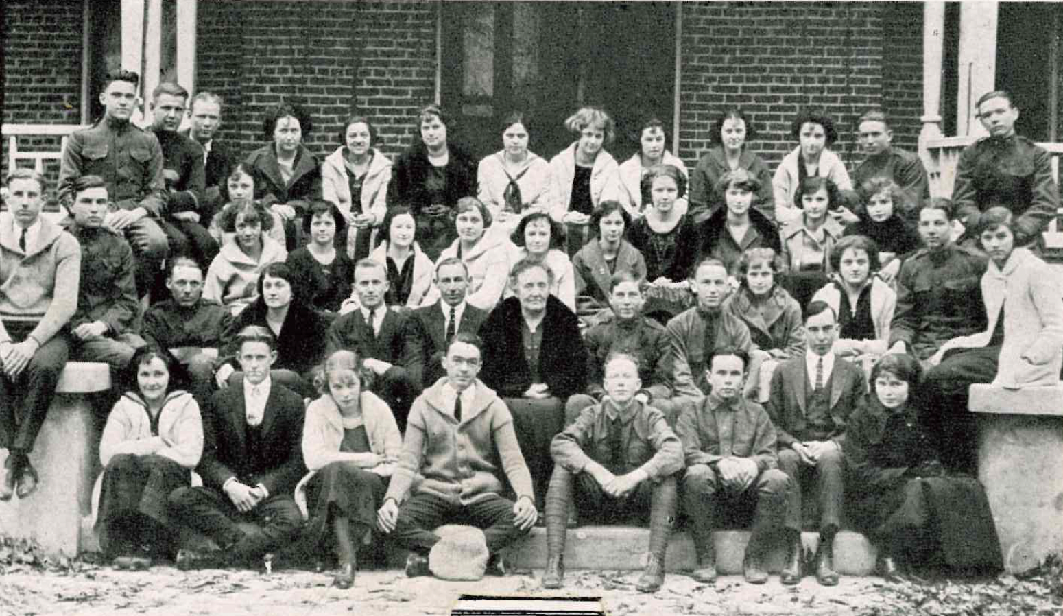 Estelle McMillan Blake posed with Sons & Daughters Club in 1923