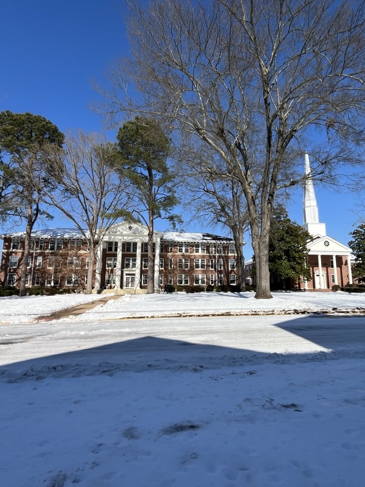 Snow and ice on Ouachita's campus on 1/29/26