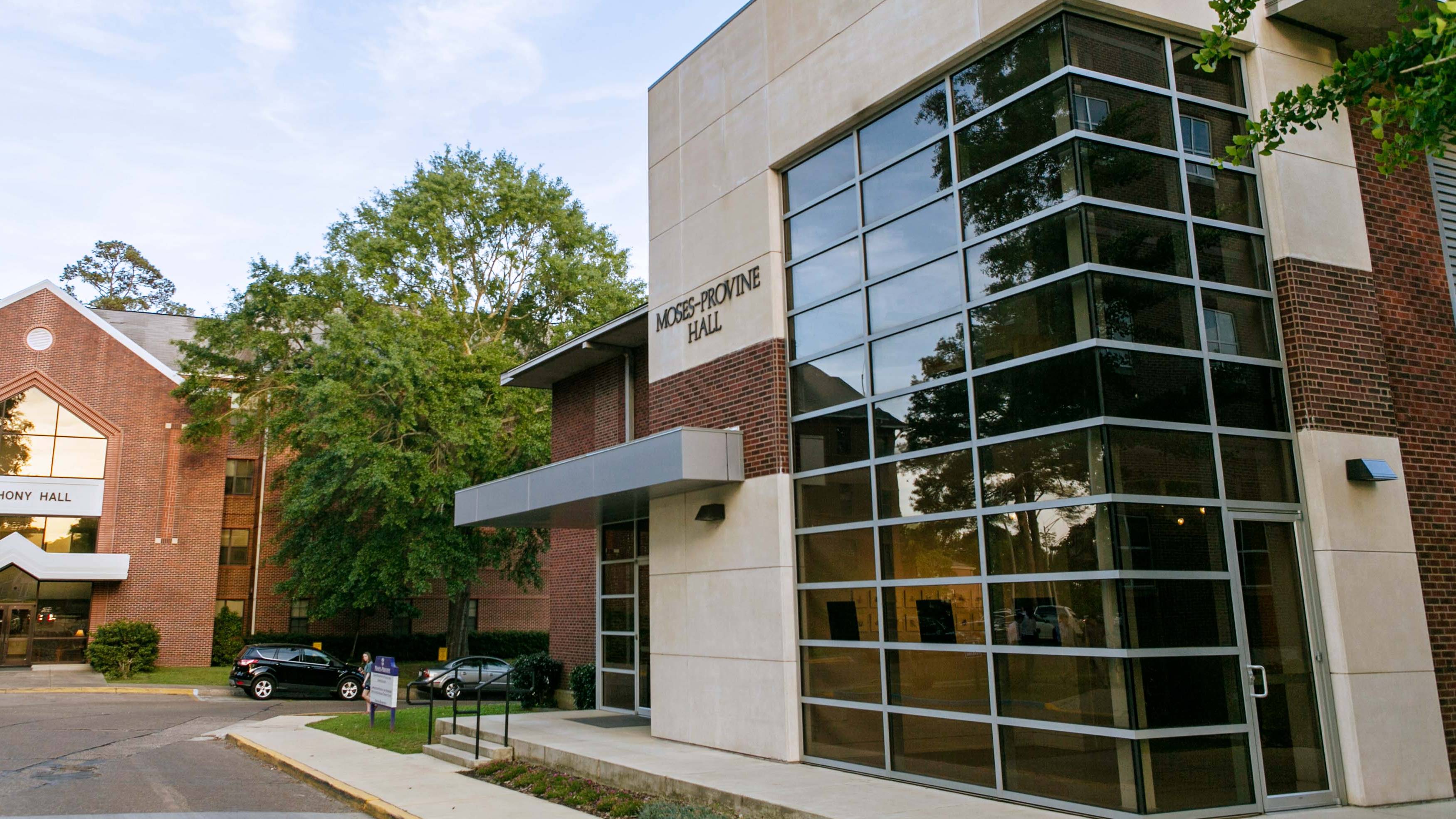 Moses-Provine Hall at Ouachita Baptist University