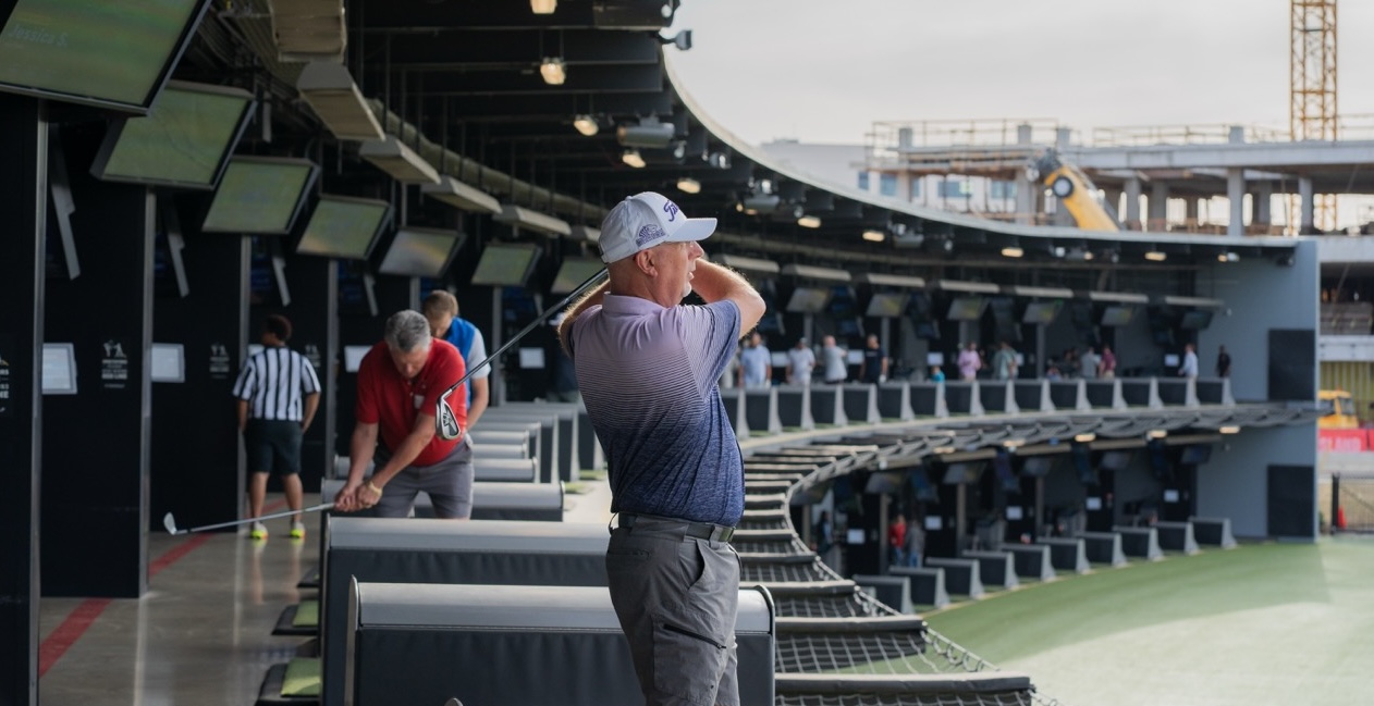 Ouachita alumni at Topgolf in Rogers, Ark.